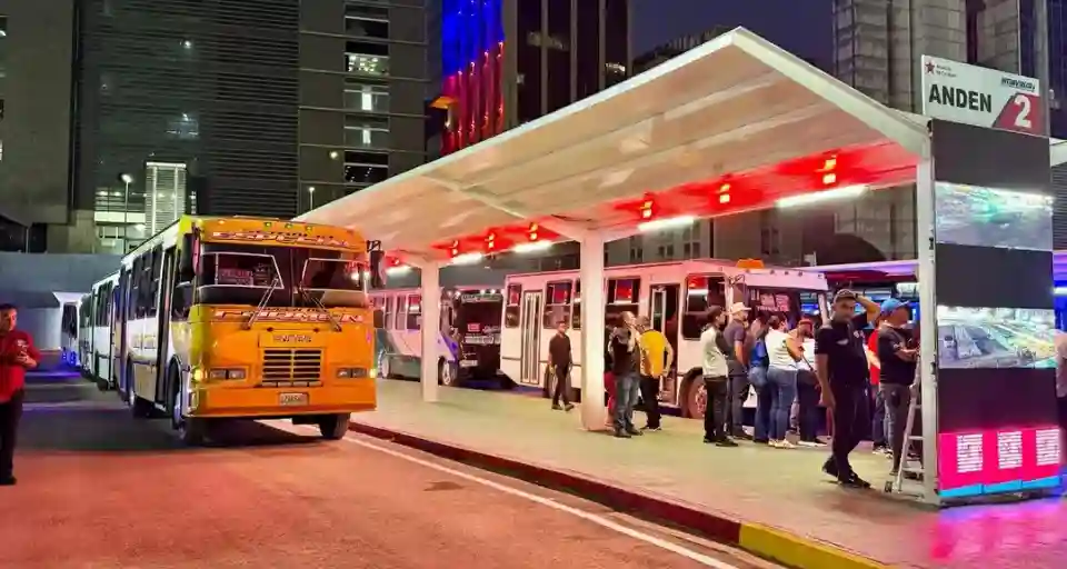 Terminal 421 Plaza Venezuela